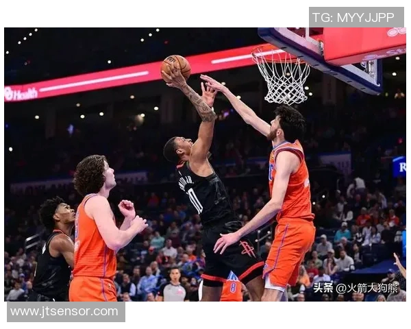 2020年8月19日季后赛火箭与雷霆的激烈对决回顾与分析 2020年8月19日季后赛火箭与雷霆的激烈对决回顾与分析