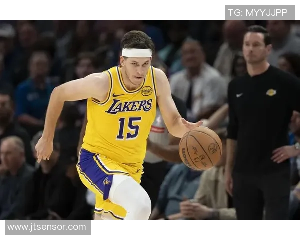 湖人对热火精彩对决回顾12月11日比赛录像分析与亮点总结 湖人对热火精彩对决回顾12月11日比赛录像分析与亮点总结